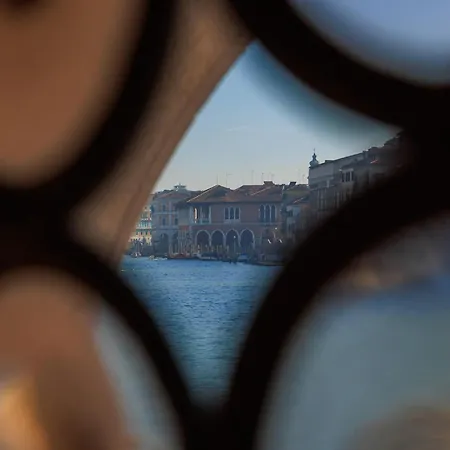 Apartman Ca' Emo Palazzo Sul Canal Grande *