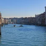아파트 Ca' Emo Palazzo Sul Canal Grande *